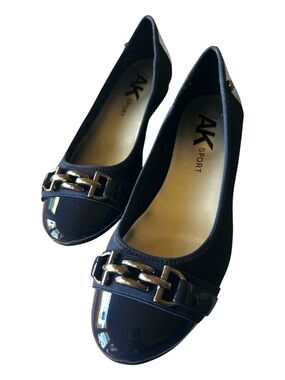 Women's ANNE KLEIN SPORT Navy Chain-Trim Ballet Flats